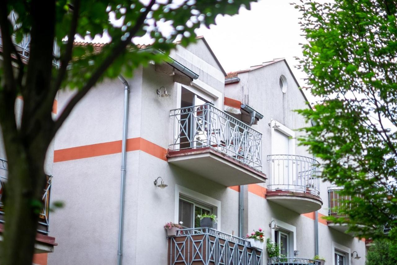 NIENOVO - Apartament Kórnik niedaleko jeziora i widok na Arboretum Exterior foto